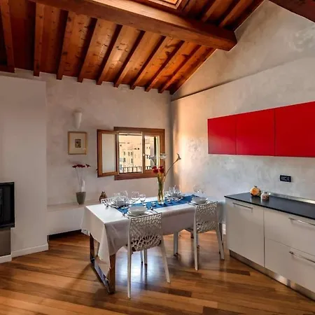 Apartment Petit Grenier Este